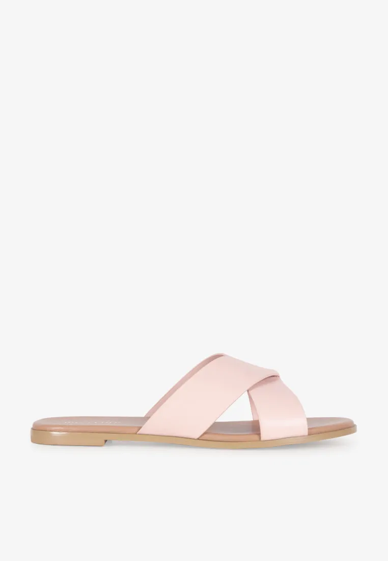 Splendora Plus-size Crossover Sandals - Light Pink