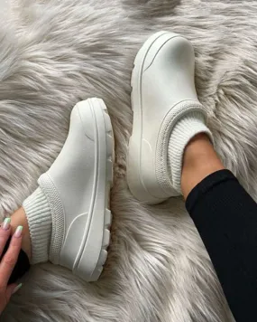 Warm waterproof solid color sneakers